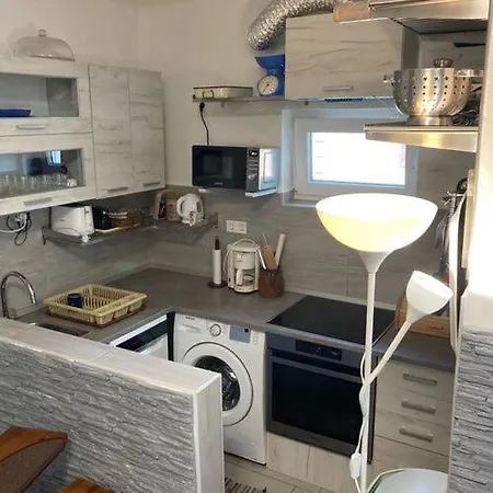 Zsuzsanna Apartamento *